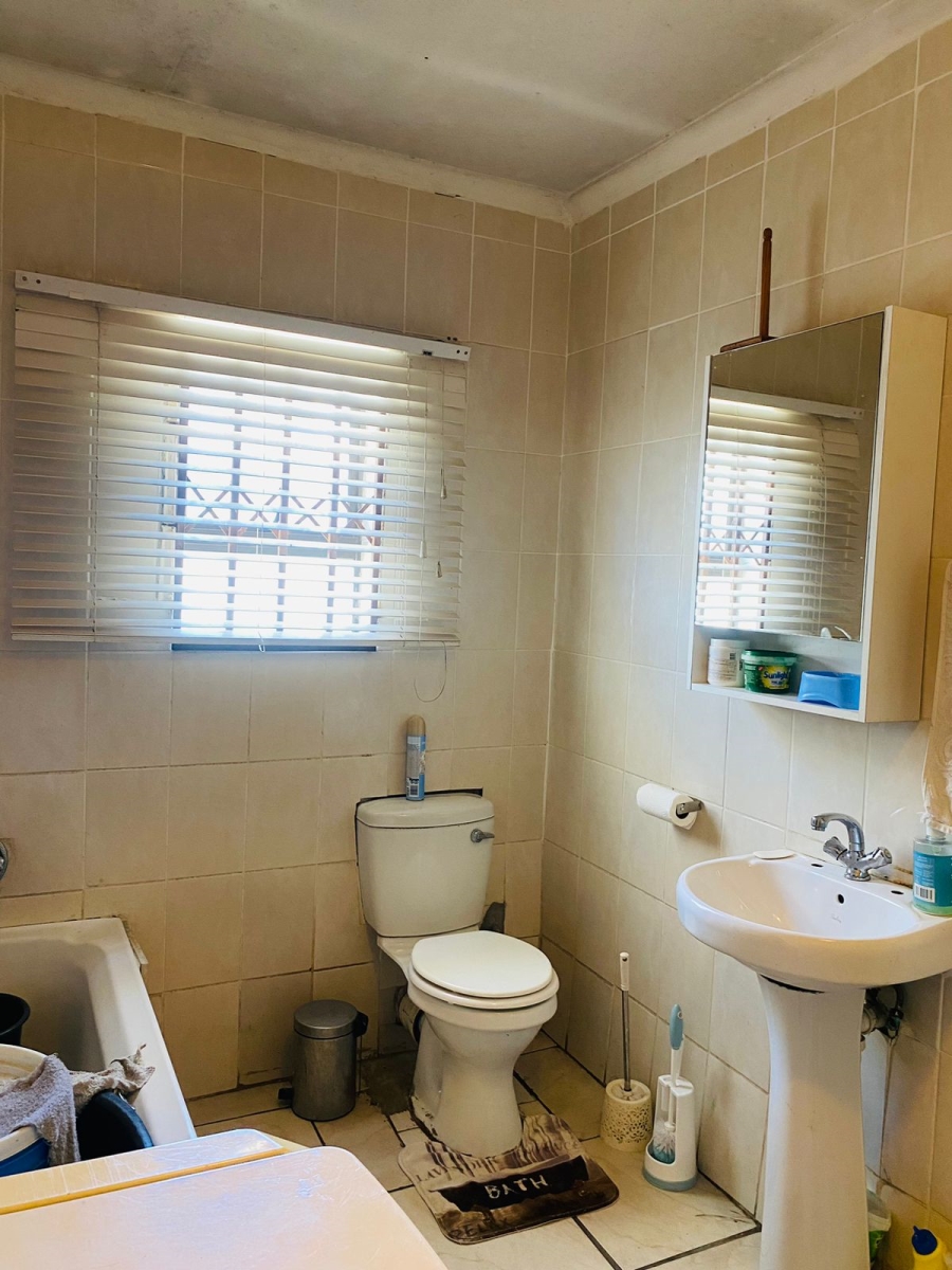 2 Bedroom Property for Sale in Kuyasa Western Cape